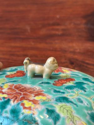 Een Chinese famille rose 'kamcheng' dekselkom voor de Straits of Peranakan markt, 19e eeuw — foto 9