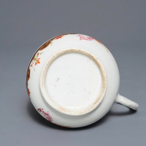 Een Chinese famille rose kan met figuratief decor, Yongzheng — foto 6