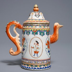 Een Chinese famille rose koffiepot met decor van Europeanen, Yongzheng — foto 3