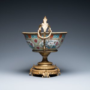 Een Chinese famille rose kom in vergulde bronzen montuur, 19e eeuw — foto 2