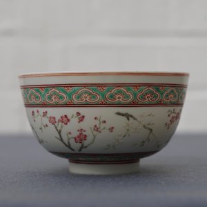 Een Chinese famille rose kom met floraal decor, Shen De Tang Zhi merk, 19/20e eeuw — foto 13