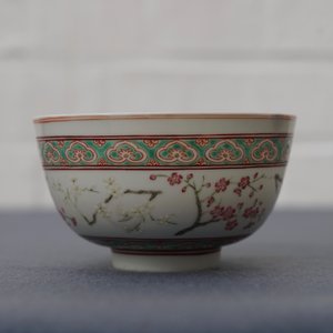 Een Chinese famille rose kom met floraal decor, Shen De Tang Zhi merk, 19/20e eeuw — foto 15