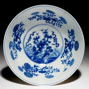 Een Chinese famille rose kom met florale medaillons, Daoguang merk, 19/20e eeuw — foto 5