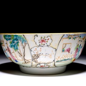 Een Chinese famille rose kom met mandarijns decor, Qianlong — foto 4