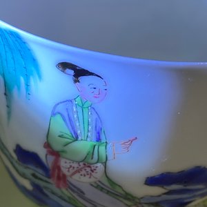 Een Chinese famille rose kop en schotel met dames en een jongen met konijn, Yongzheng — foto 16
