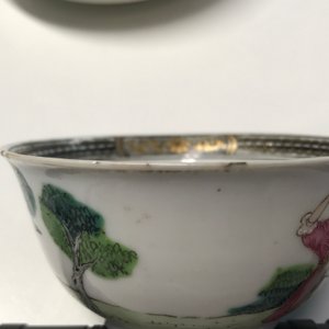 Een Chinese famille rose kop en schotel met erotisch decor, Yongzheng — foto 13