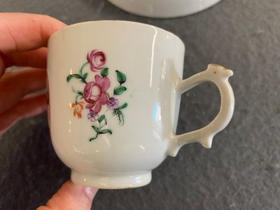 Een Chinese famille rose kop en schotel met Europees decor, Qianlong — foto 4