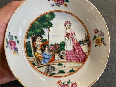 Een Chinese famille rose kop en schotel met Europees decor, Qianlong — foto 7
