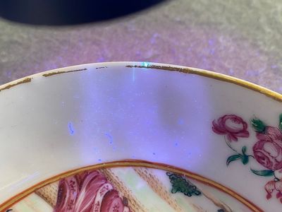 Een Chinese famille rose kop en schotel met Europees decor, Qianlong — foto 9