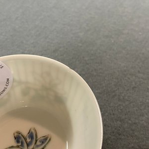 Een Chinese famille rose kop en schotel met floraal decor, Yongzheng — foto 9