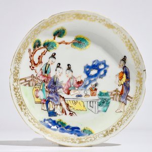 Een Chinese famille rose kop en schotel met mandarijns decor, Qianlong — foto 2