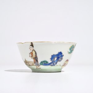 Een Chinese famille rose kop en schotel met mandarijns decor, Qianlong — foto 6