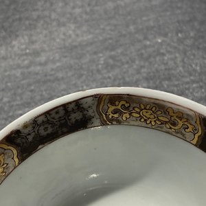 Een Chinese famille rose kop en schotel met oogstdecor, Yongzheng — foto 14