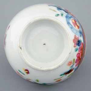 Een Chinese famille rose kop en schotel met pseudo-tabaksbladeren decor, Qianlong, 18e eeuw — foto 5