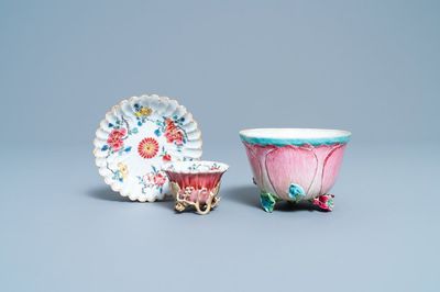 Een Chinese famille rose kop en schotel met reliëfdecor en een grote 'magnolia' kop, Yongzheng