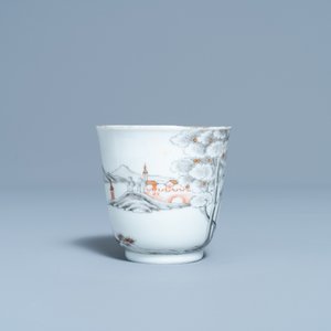 Een Chinese famille rose kop en schotel met romantisch decor, Yongzheng/Qianlong — foto 6