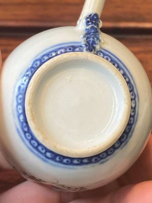 Een Chinese famille rose kop en schotel met wapendecor, Qianlong — foto 15