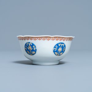 Een Chinese famille rose 'Liu Hai' kop en schotel, Yongzheng — foto 6