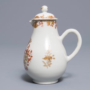 Een Chinese famille rose melkkan voor de Nederlandse markt, wapen van De Riet en Bouillon, Qianlong — foto 2