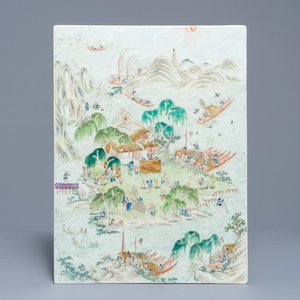 Een Chinese famille rose plaquette met decor de visvangst, 19e eeuw — foto 1