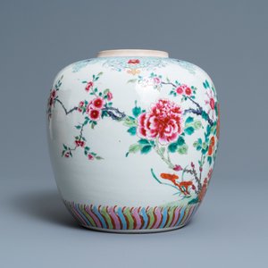 Een Chinese famille rose pot met fazanten, Qianlong — foto 3