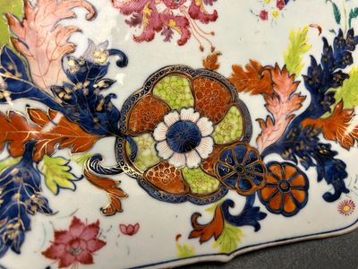 Een Chinese famille rose 'pseudo-tabaksbladeren' schotel, Qianlong — foto 5