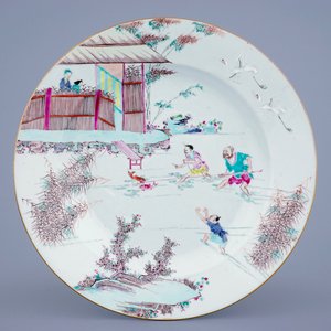 Een Chinese famille rose schotel met decor van de visvangst, Yongzheng, 1723-1735 — foto 1