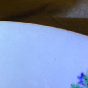 Een Chinese famille rose schotel met een danser aan het hof, Yongzheng/Qianlong — foto 13