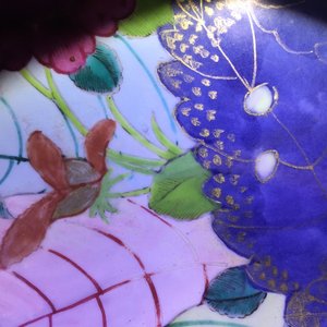 Een Chinese famille rose schotel met tabaksbladeren decor, Qianlong — foto 5