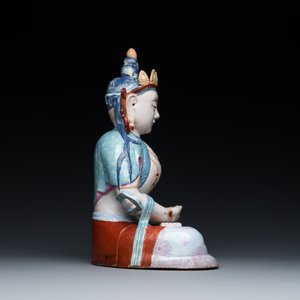 Een Chinese famille rose sculptuur van Boeddha Amitayus op beklede sokkel, 19/20e eeuw — foto 6