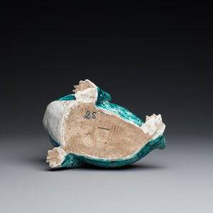 Een Chinese famille rose sculptuur van Liu Hai op de driepotige pad, gesigneerd Huang Yuanxiang 黃源項, 19e eeuw — foto 7