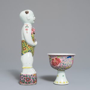 Een Chinese famille rose stem cup en een Hoho figuur, Yongzheng/Qianlong — foto 4