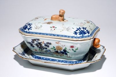 Een Chinese famille rose terrine met onderschotel, Qianlong