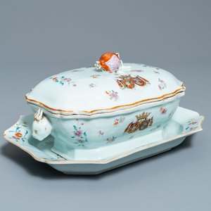 Een Chinese famille rose terrine met wapen van 'De Calenberg - De Pascale' voor de Belgische markt, Qianlong, ca. 1755 — foto 1