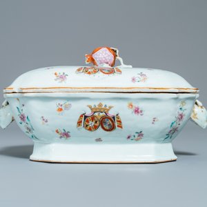 Een Chinese famille rose terrine met wapen van 'De Calenberg - De Pascale' voor de Belgische markt, Qianlong, ca. 1755 — foto 2