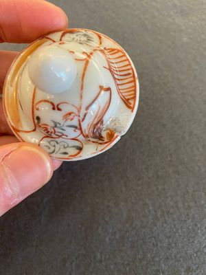 Een Chinese famille rose theebus met mandarijns decor en een kannetje met 'Het oordeel van Paris', Qianlong — foto 11