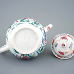 Een Chinese famille rose theepot en deksel met decor van eenden, Yongzheng, 1723-1735 — foto 7