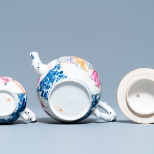 Een Chinese famille rose theepot en melkkan met mandarijns decor, Qianlong — foto 7