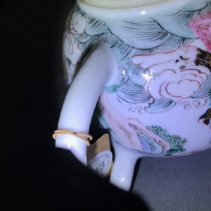 Een Chinese famille rose theepot met de onsterfelijke Lan Cai He, Yongzheng — foto 11