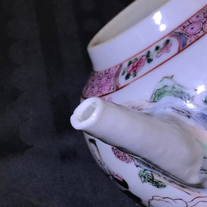 Een Chinese famille rose theepot met de onsterfelijke Lan Cai He, Yongzheng — foto 14