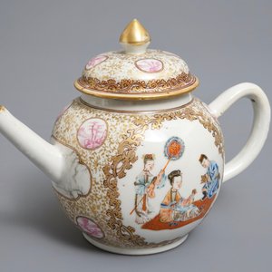 Een Chinese famille rose theepot met deksel, Qianlong — foto 7