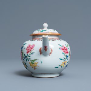 Een Chinese famille rose theepot met deksel, Yongzheng/Qianlong — foto 3