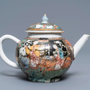 Een Chinese famille rose theepot met doorlopend decor, Yongzheng — foto 2