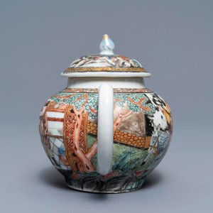Een Chinese famille rose theepot met doorlopend decor, Yongzheng — foto 5