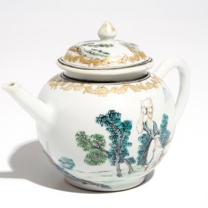 Een Chinese famille rose theepot met erotische voorstelling, Qianlong — foto 7