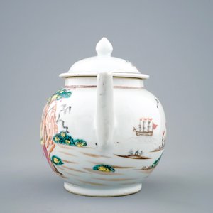 Een Chinese famille rose theepot met Europees decor van het "Afscheid van de zeeman", Qianlong, 18e eeuw — foto 2