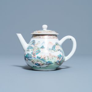 Een Chinese famille rose theepot met fijn berglandschap, Yongzheng — foto 2