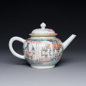 Een Chinese famille rose theepot met hofdames en kinderen, Yongzheng — foto 5
