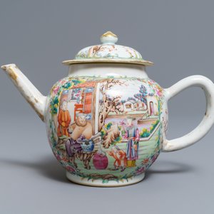Een Chinese famille rose theepot met mandarijns decor, Qianlong — foto 4