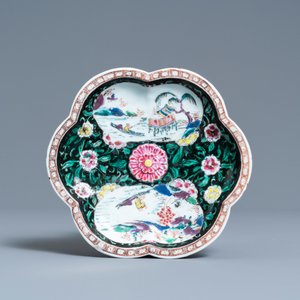 Een Chinese famille rose theepot met pattipan, Yongzheng — foto 2
